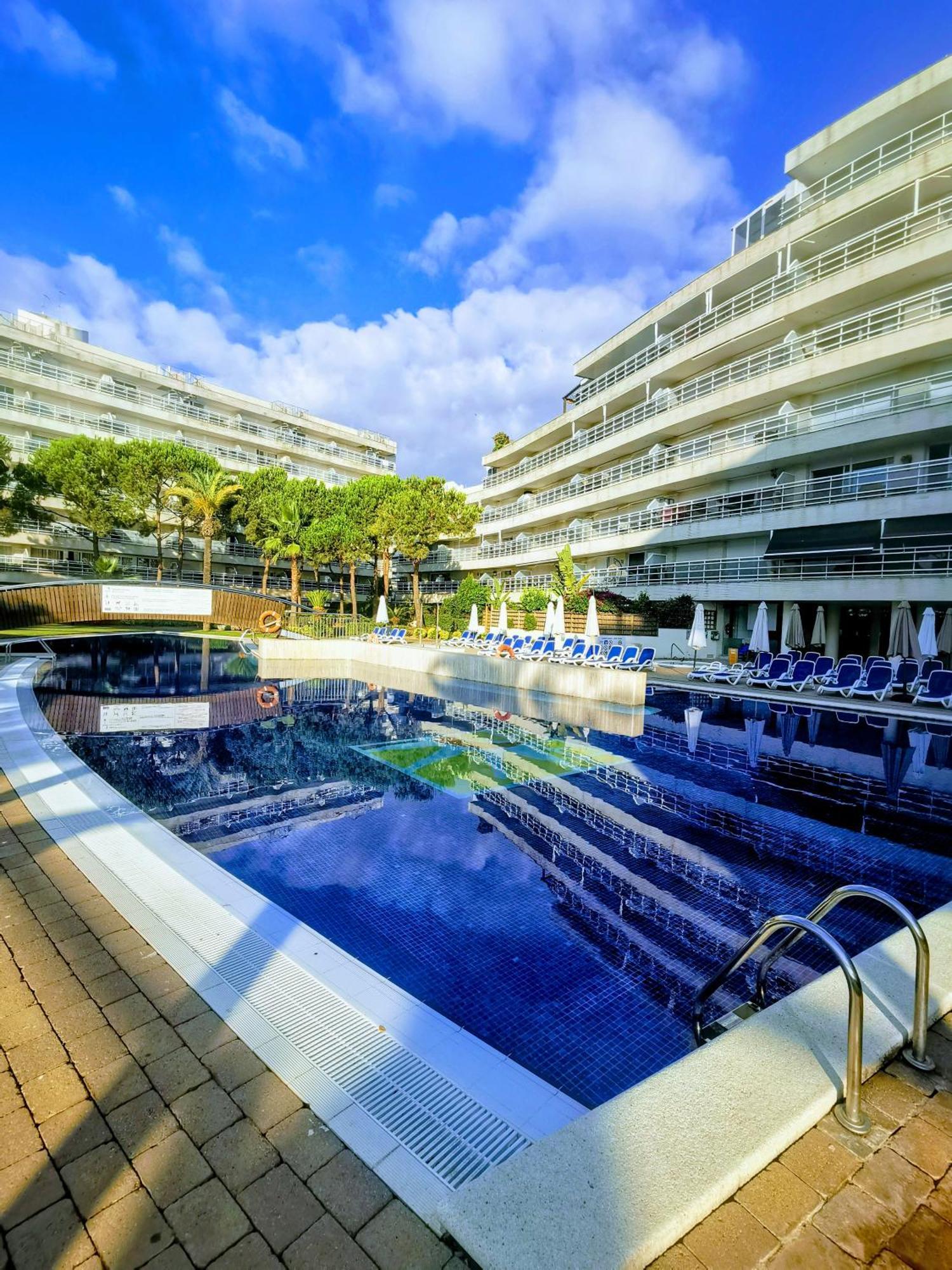 Seafront Apartment In บลาเนส ภายนอก รูปภาพ